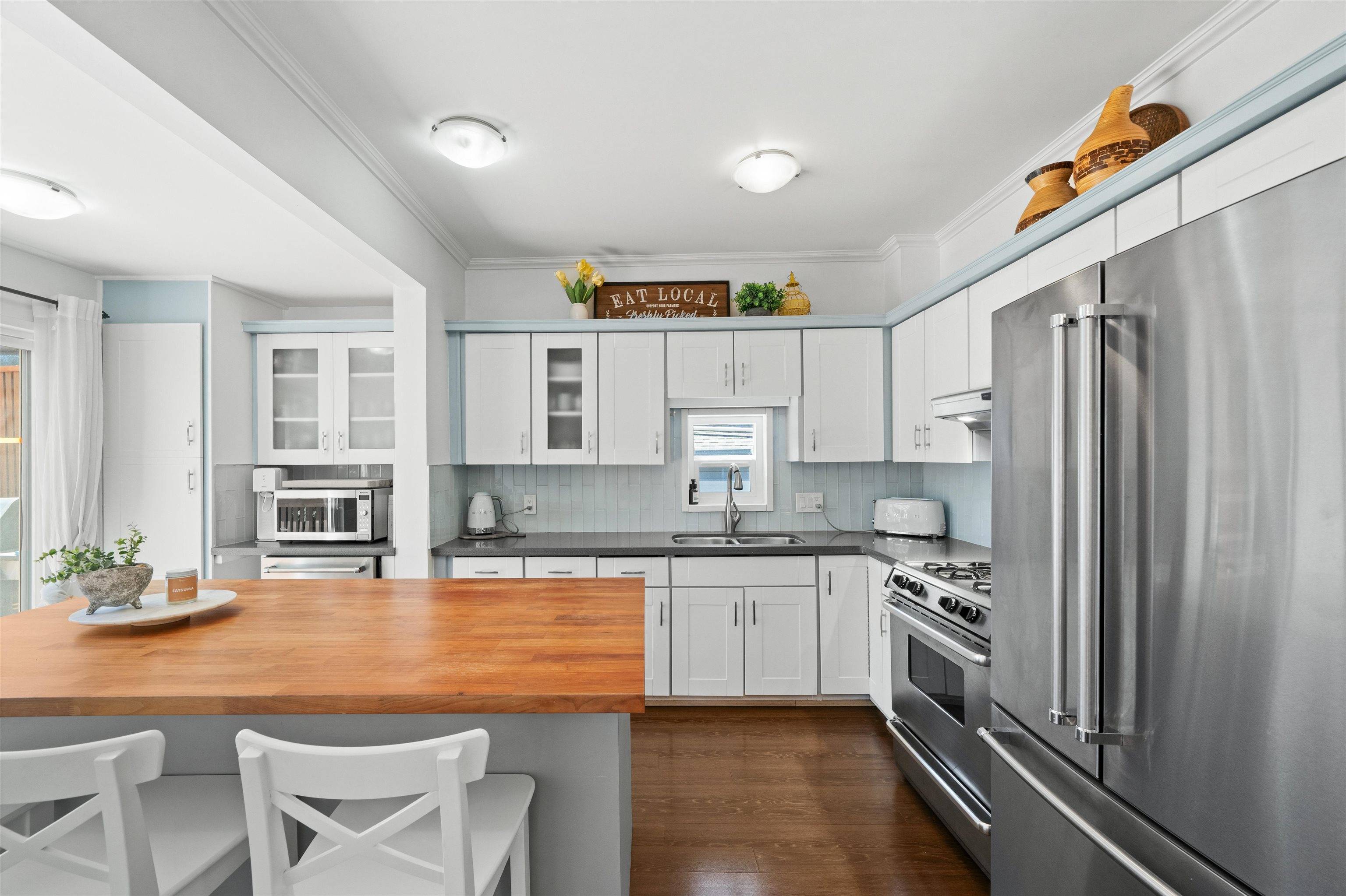 434 Elmer ST New Westminster, BC V3L 4M5