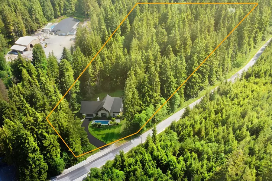 12653 Cardinal ST, Mission, BC V4S 1L3