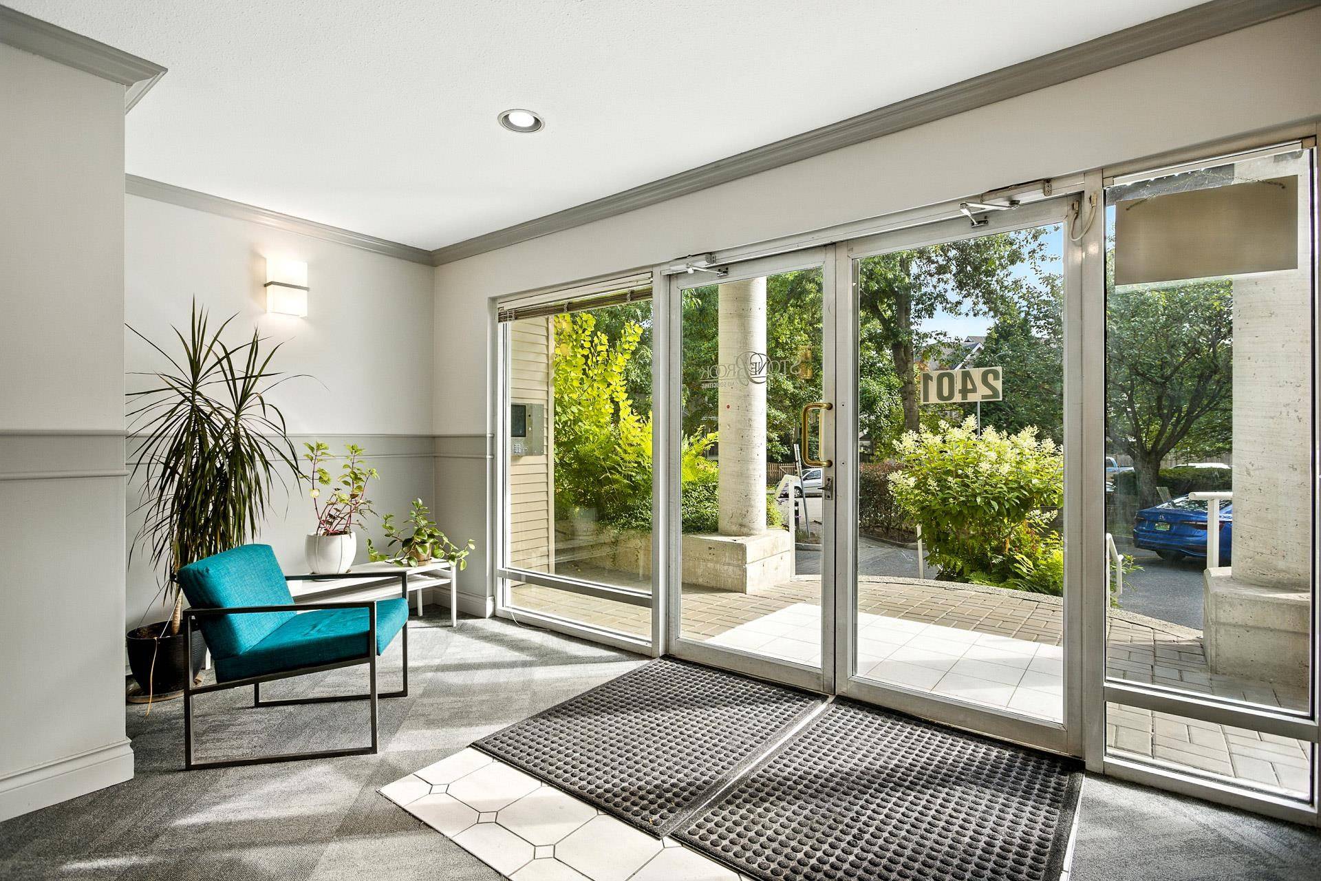 Port Coquitlam, BC V3C 6E9,2401 Hawthorne AVE #209
