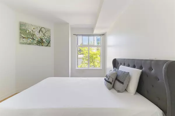 Surrey, BC V3T 0C6,10237 133 ST #212