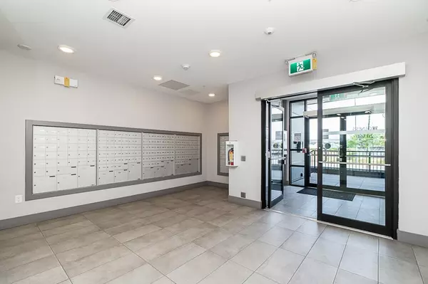 Langley, BC V3A 0P5,20360 Logan AVE #103