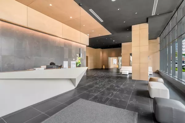 Burnaby, BC V5C 0N4,2181 Madison AVE #2101