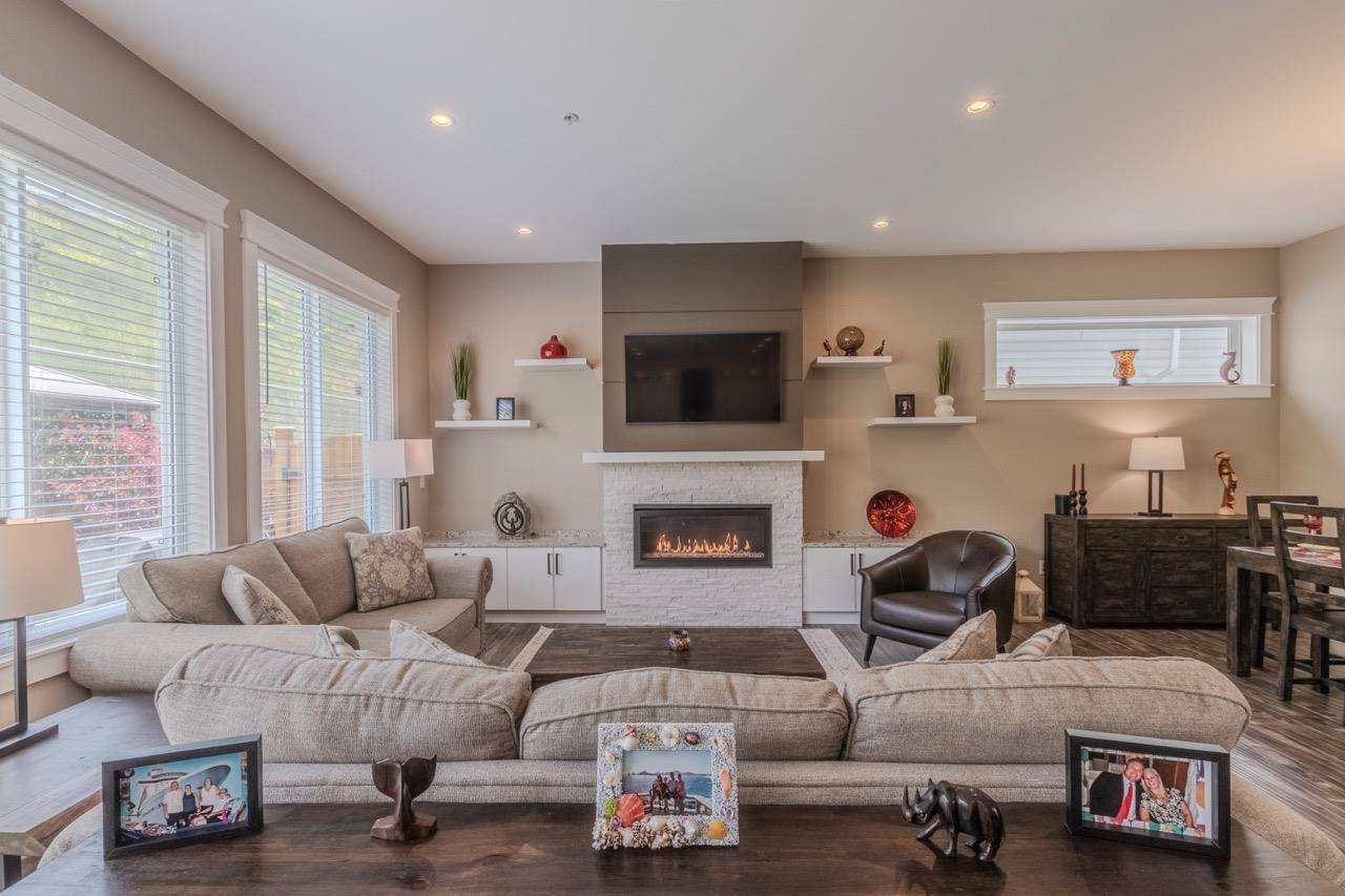 Maple Ridge, BC V2W 0K3,10556 Mcveety ST