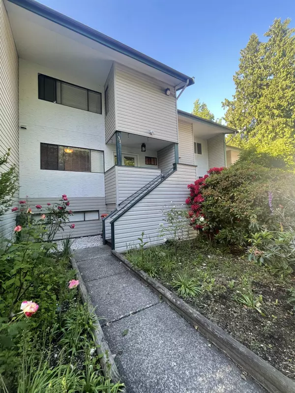 Surrey, BC V3V 6B2,12045 93a AVE #31