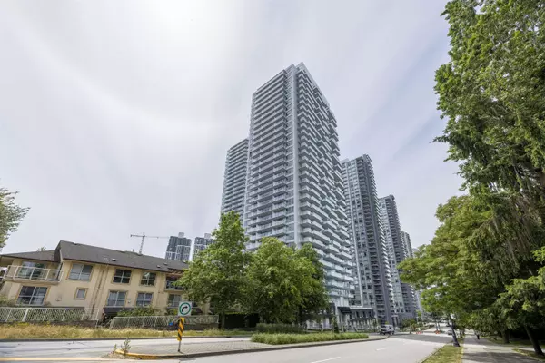13778 100th AVE #2901, Surrey, BC V3T 0V3