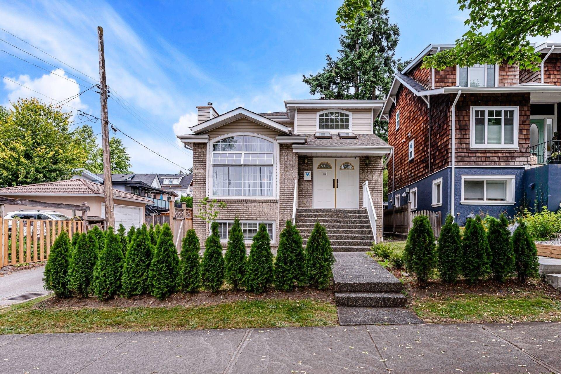 Vancouver, BC V5W 2E2,333 E 48th AVE