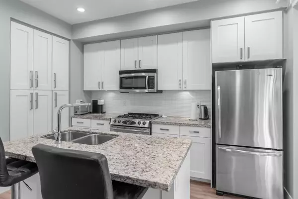 Surrey, BC V3Z 7Y6,2501 161a ST #114