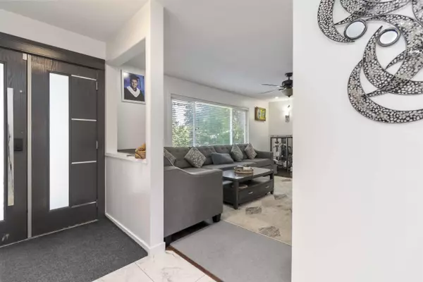 Abbotsford, BC V2T 4E5,3045 Mouat DR