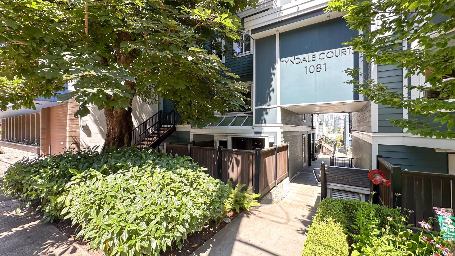1081 W 8th AVE #9, Vancouver, BC V6H 1C3
