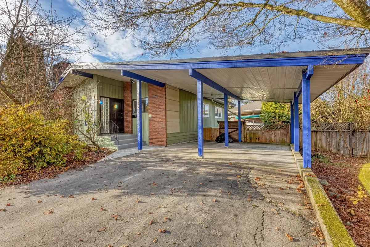 Maple Ridge, BC V2X 5P6,11939 Dover ST