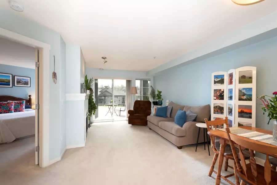 9098 Halston CT #213, Burnaby, BC V3N 0A6