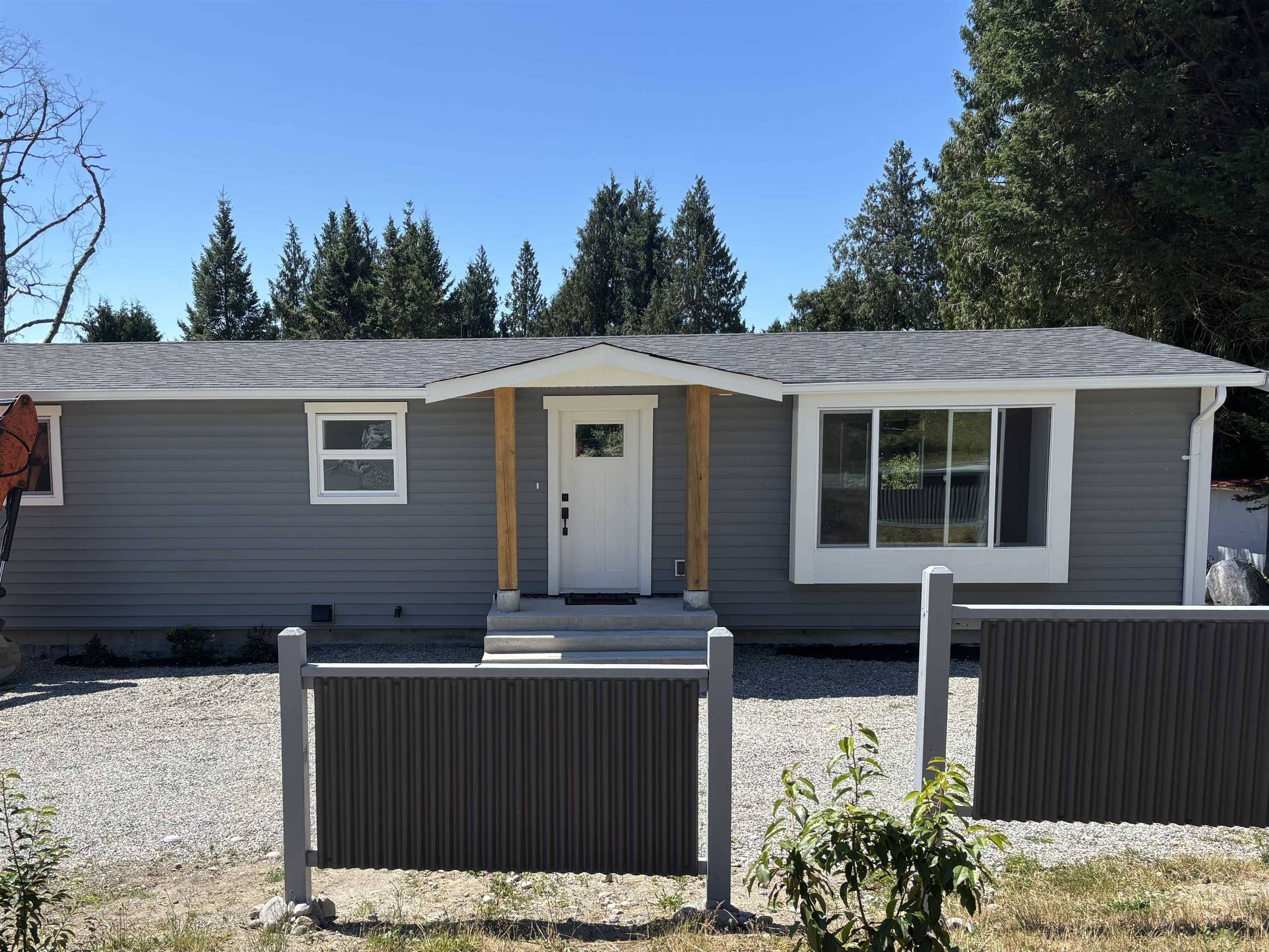6263 Norwest Bay RD, Sechelt, BC V7Z 0M2