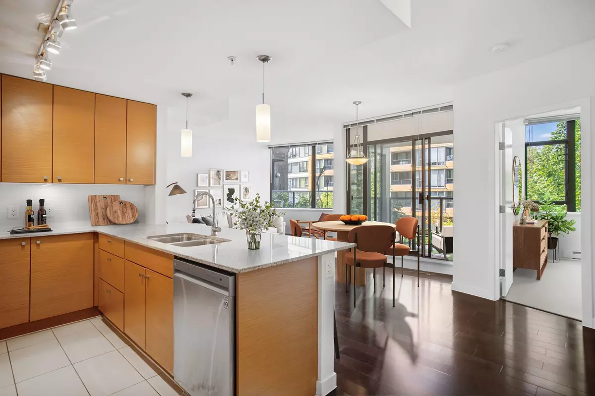 Richmond, BC V6X 0A6,7362 Elmbridge WAY #301