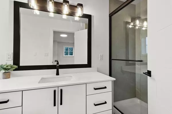 Abbotsford, BC V2S 3M2,2360 Crescent WAY #2
