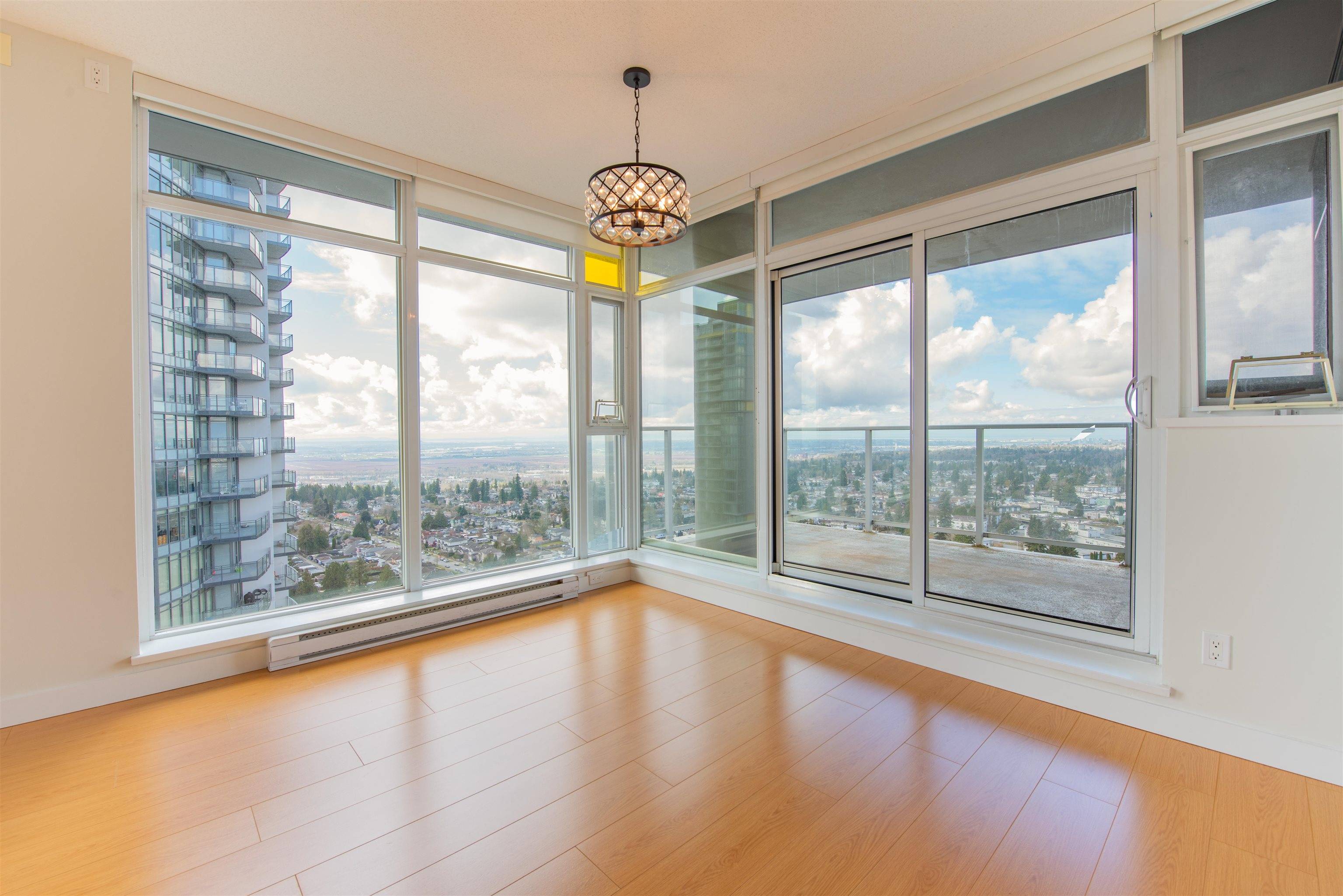 6588 Nelson AVE #3305 Burnaby, BC V5H 0E8