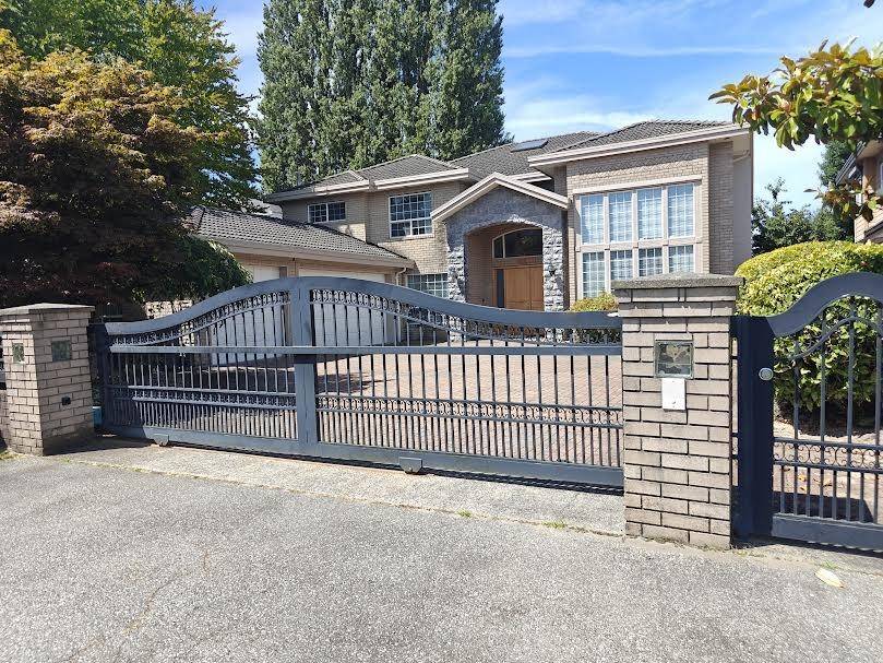 8211 Claybrook RD, Richmond, BC V7C 2L4