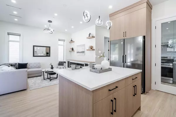 Port Coquitlam, BC V3B 1V5,1941 Prairie AVE