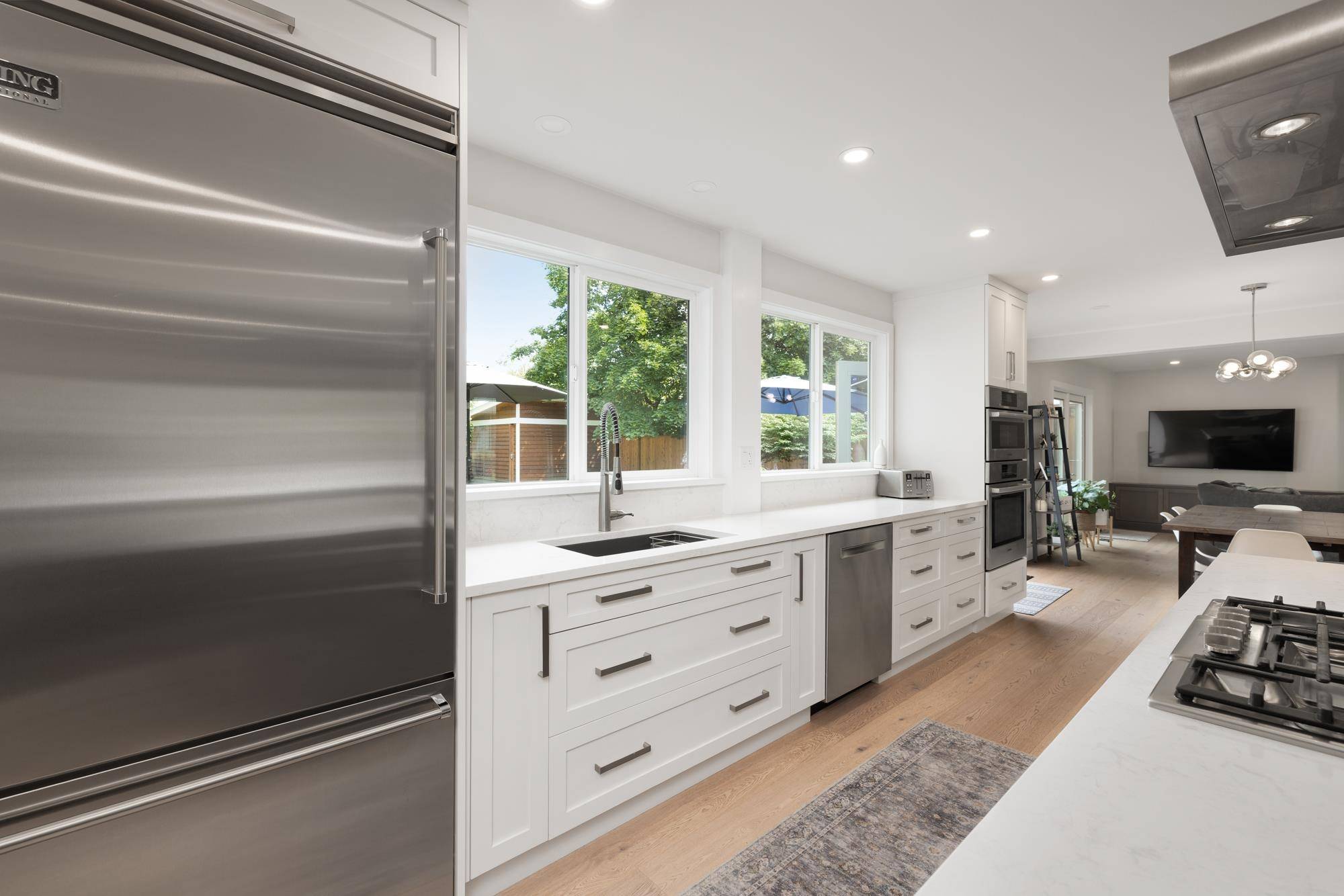 2678 Ailsa CRES North Vancouver, BC V7K 2B2