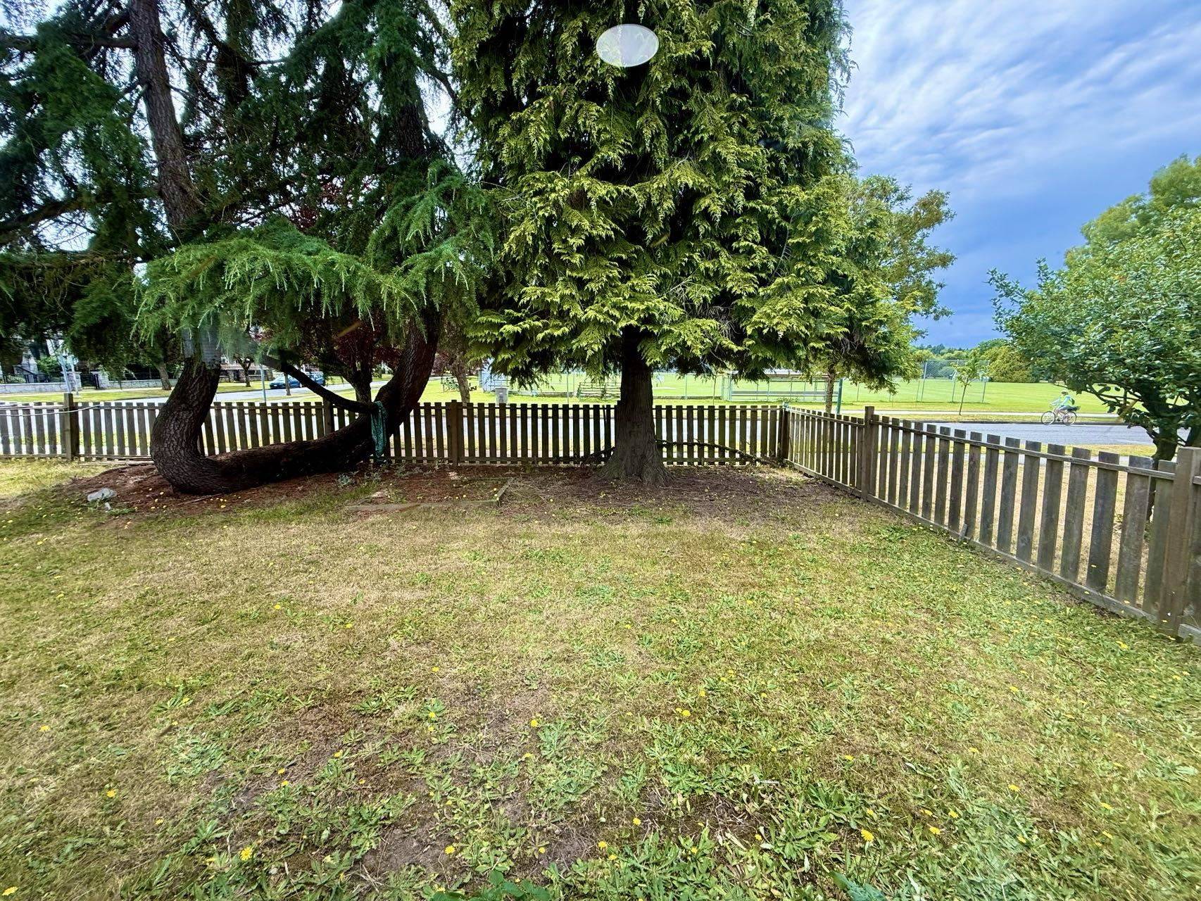 Vancouver, BC V6L 1S6,2381 Oliver CRES