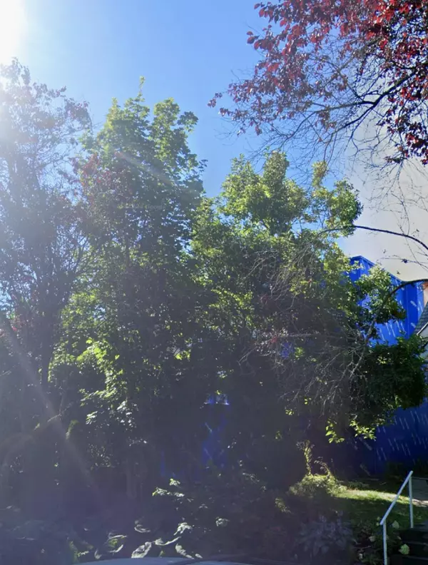 4538 W 12th AVE, Vancouver, BC V6R 2R5
