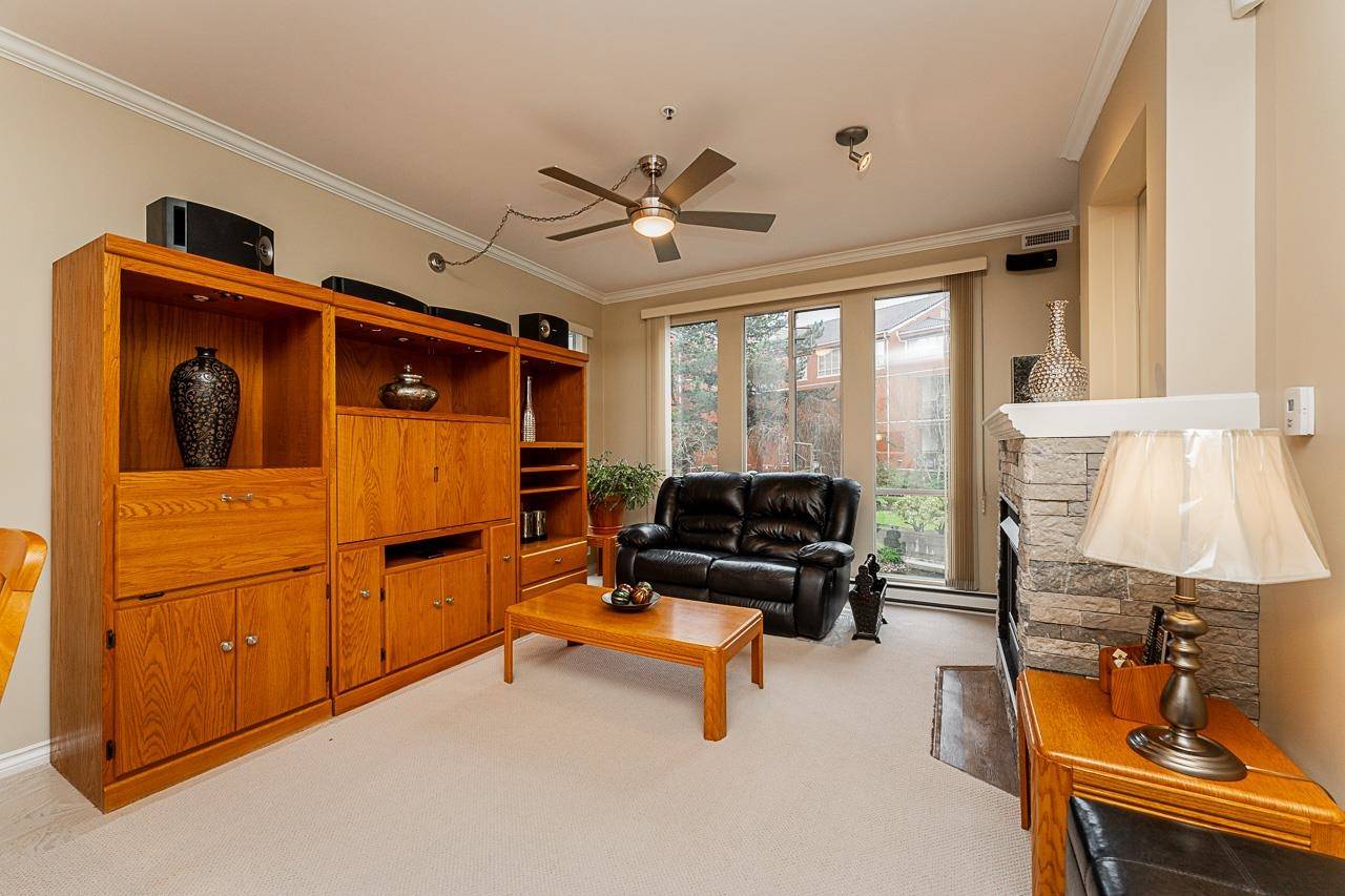 New Westminster, BC V3M 6K4,3 Renaissance SQ #206