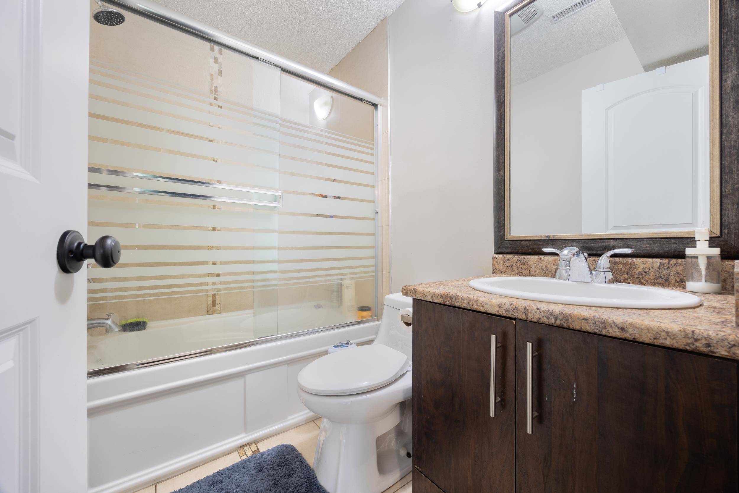Surrey, BC V3W 3S4,7724 122 ST