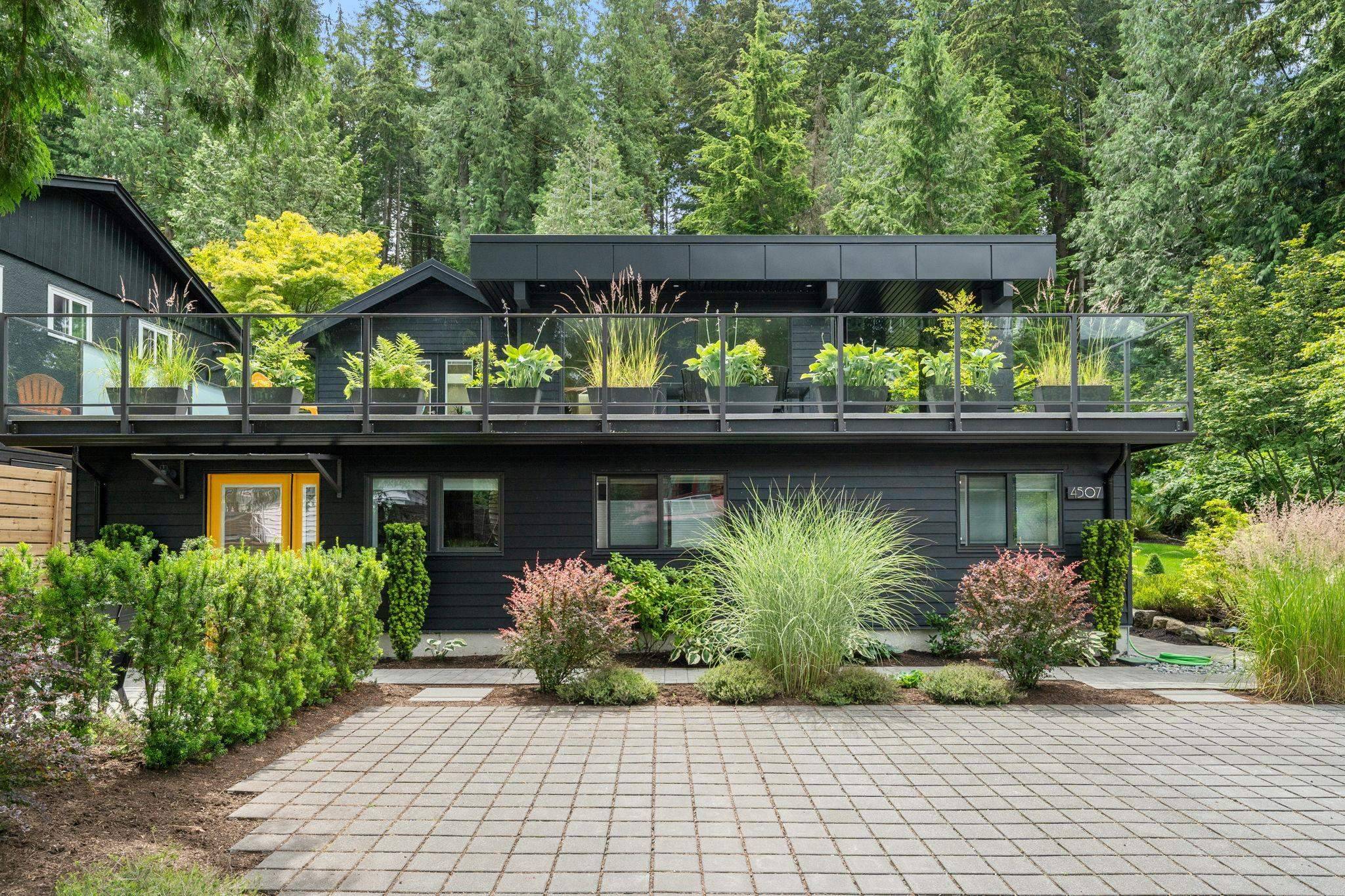 North Vancouver, BC V7G 1H4,4507 Summerside LN