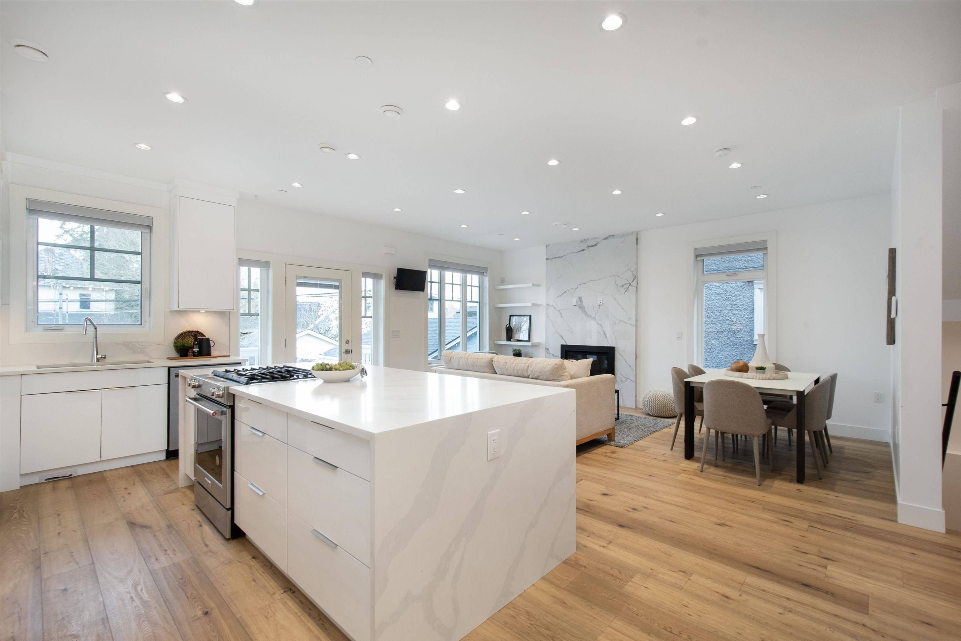Vancouver, BC V5T 2L4,849 E 13th AVE