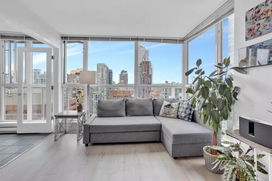 1068 Hornby ST #2507, Vancouver, BC V6Z 2Y7