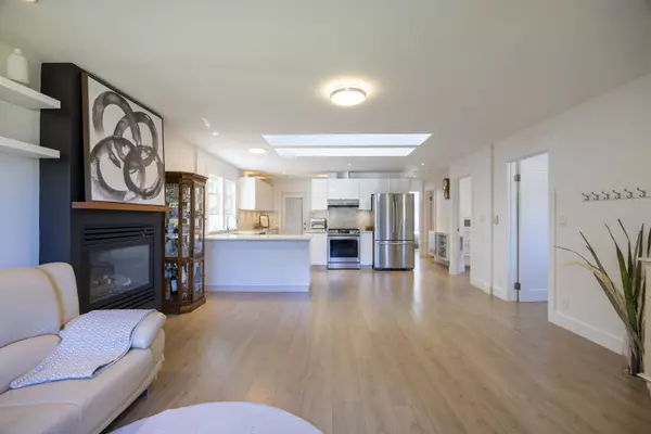 Burnaby, BC V5B 4H7,931 Sperling AVE