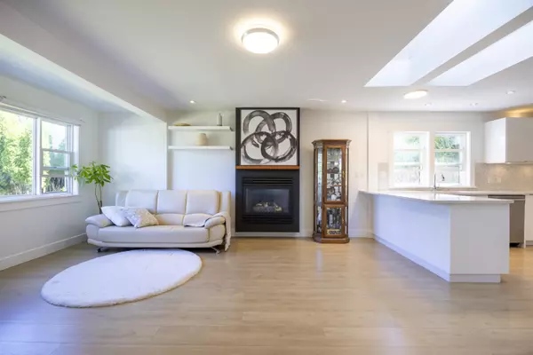 Burnaby, BC V5B 4H7,931 Sperling AVE