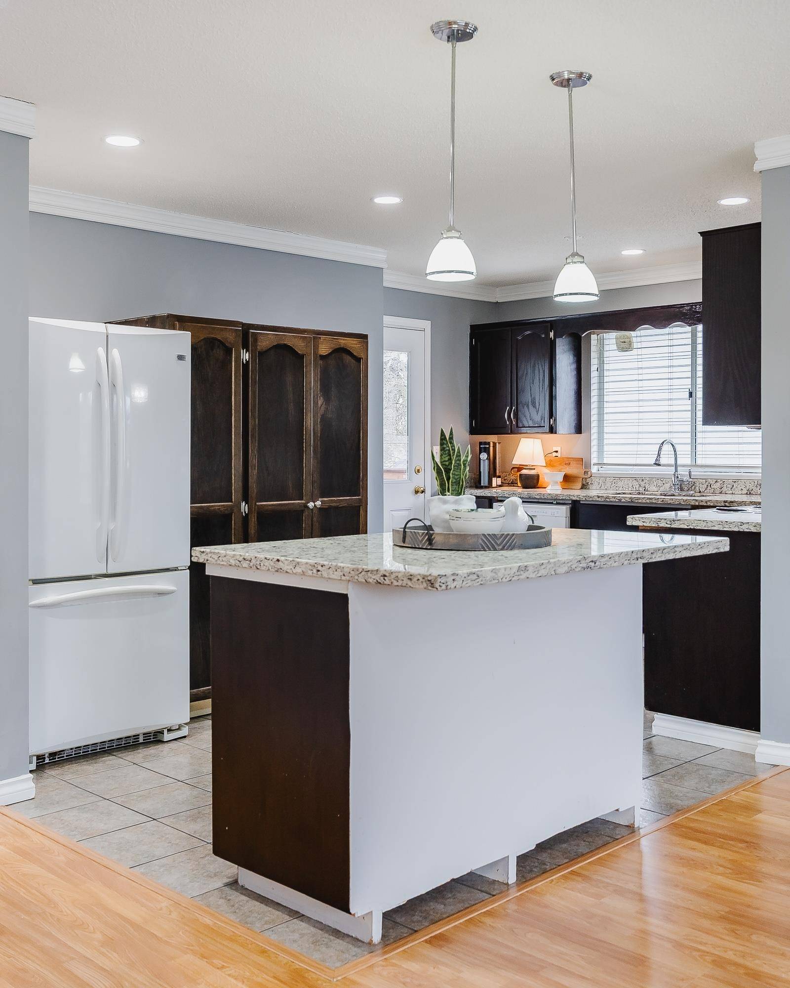 Maple Ridge, BC V2X 8T8,20492 Thorne AVE