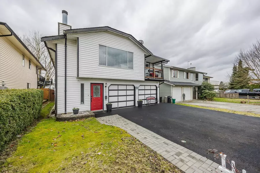 20492 Thorne AVE, Maple Ridge, BC V2X 8T8