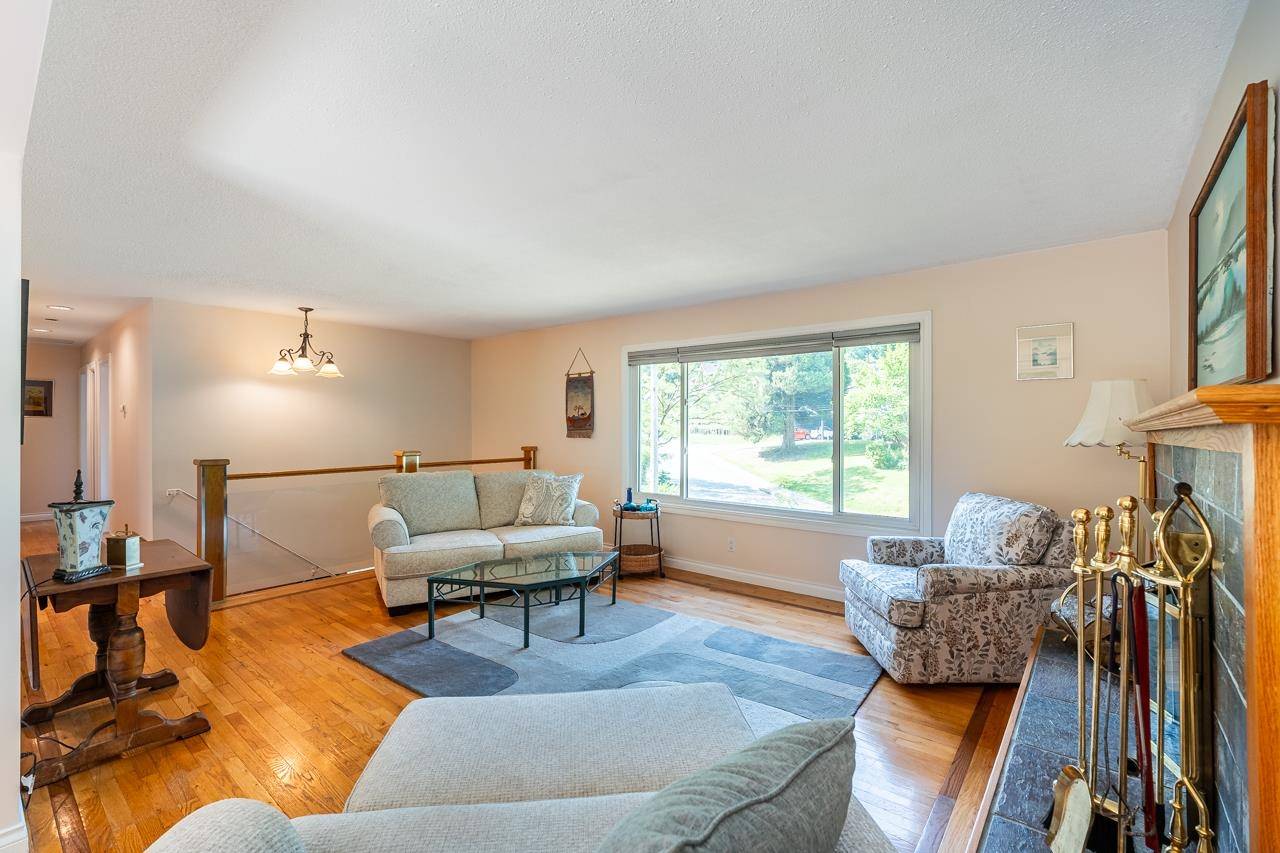 Coquitlam, BC V3J 6T3,2283 Park CRES