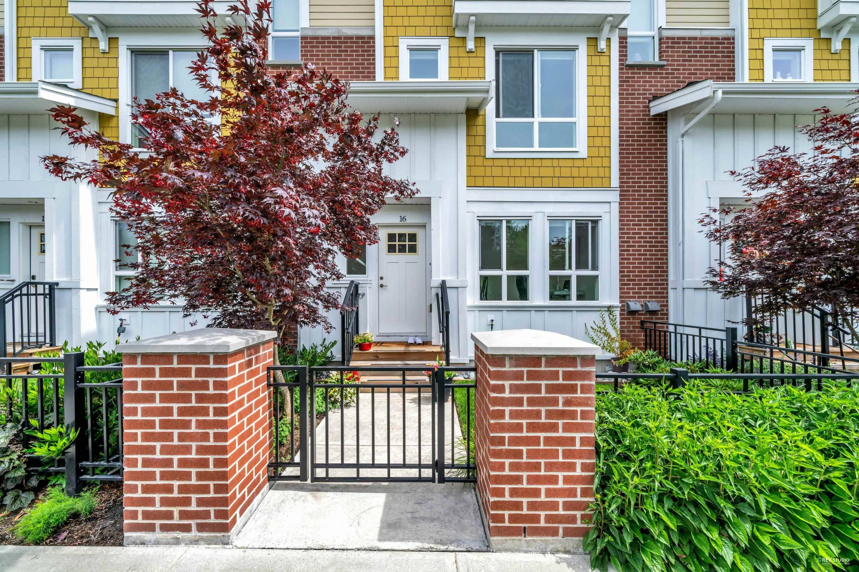 16561 17a AVE #16, Surrey, BC V3Z 1J3
