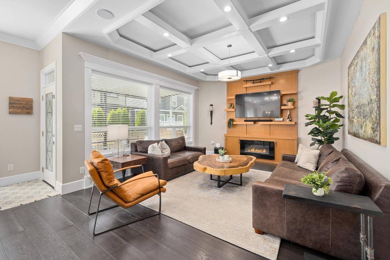 Surrey, BC V3Z 9P5,327 171a ST