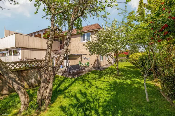 Richmond, BC V7A 3C5,10900 Anahim DR