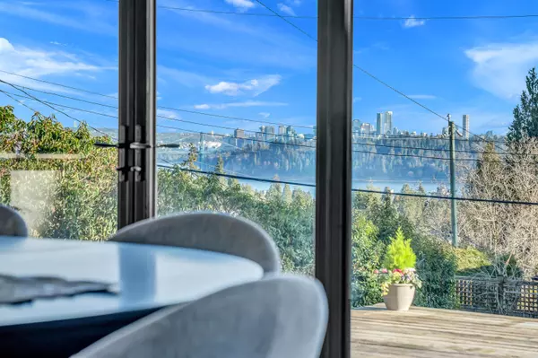 West Vancouver, BC V7V 2V8,2234 Palmerston AVE