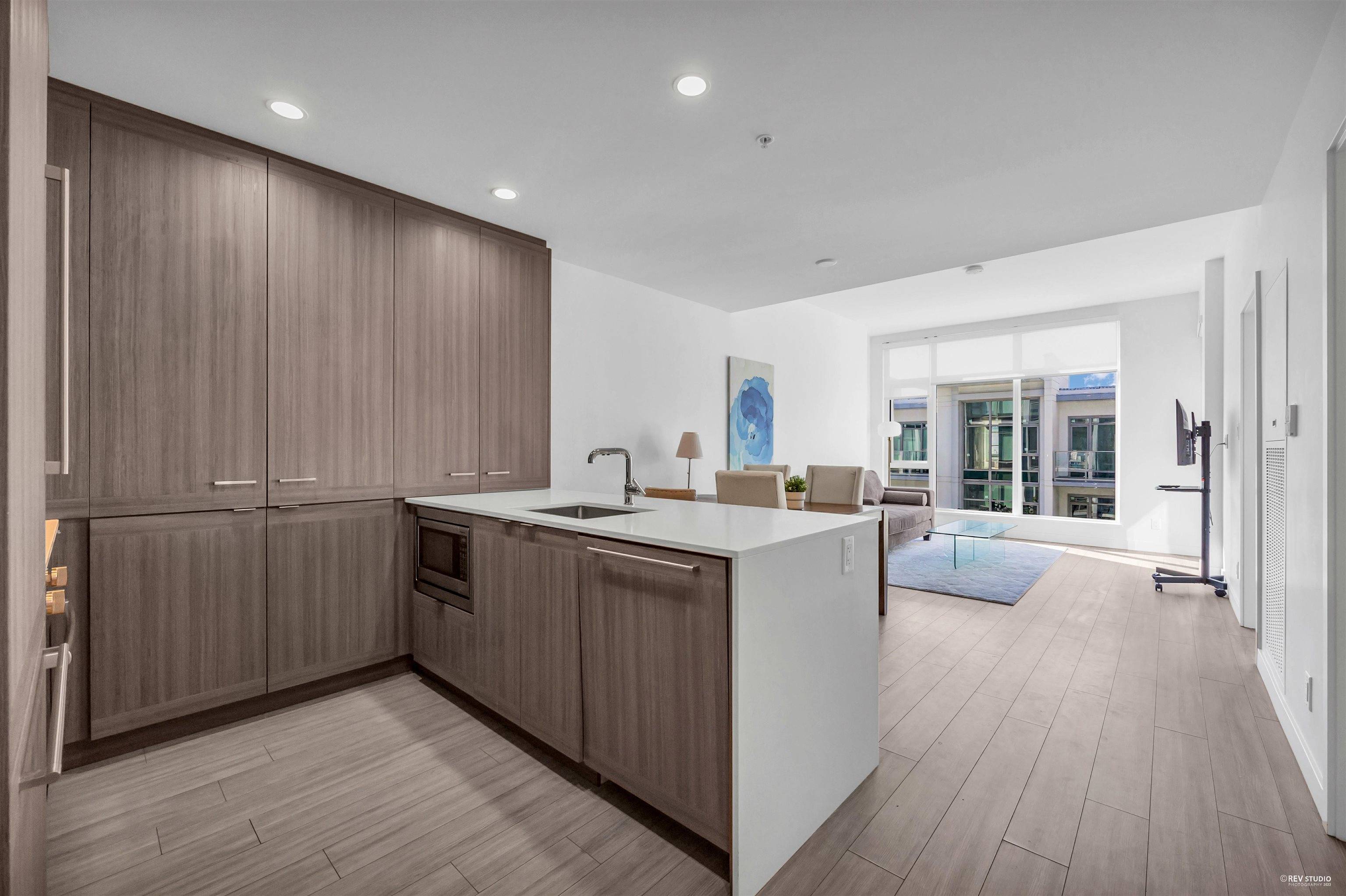 Burnaby, BC V5C 0M2,2351 Beta AVE #TH302