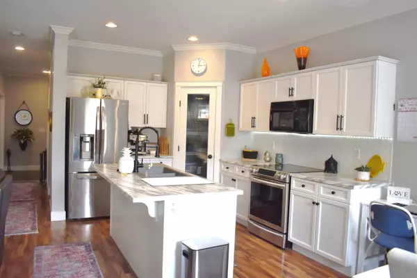 Chilliwack, BC V2R 0H6,45796 Safflower CRES