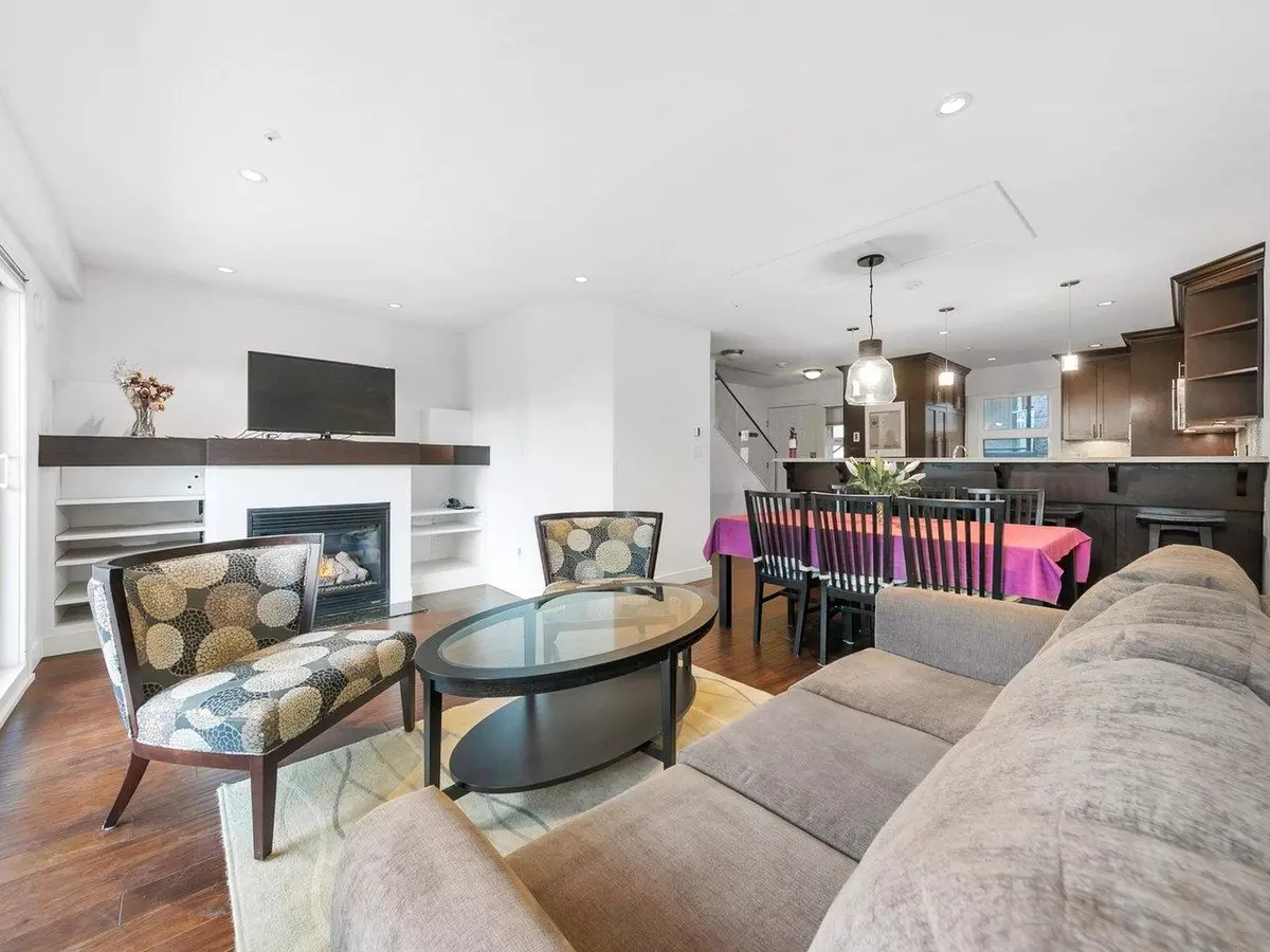 Vancouver, BC V6R 2G4,3788 W 10th AVE #204