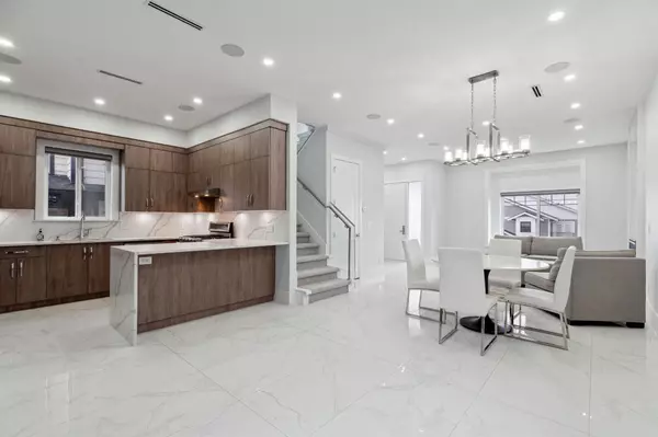 Coquitlam, BC V3K 3H5,1137 Dansey AVE