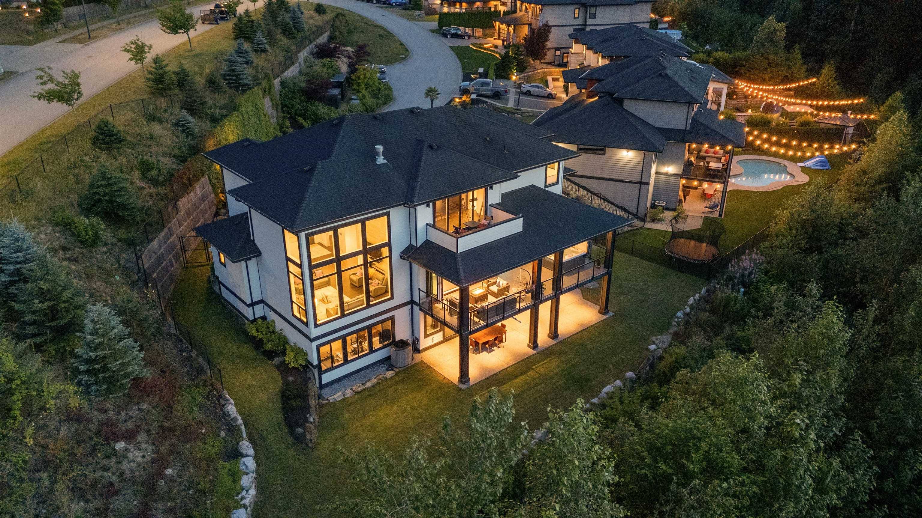 Maple Ridge, BC V2W 1G8,11115 Carmichael ST