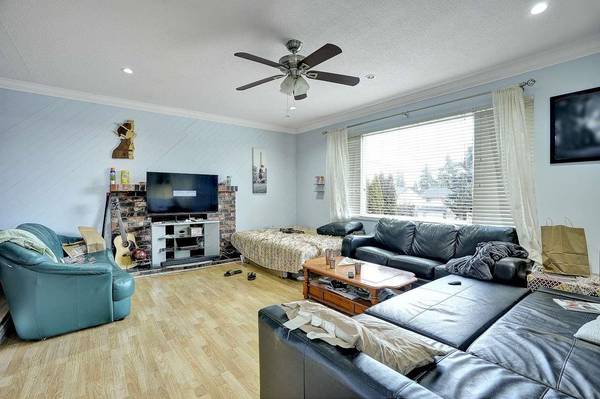 14747 88 AVE, Surrey, BC V3S 2S2