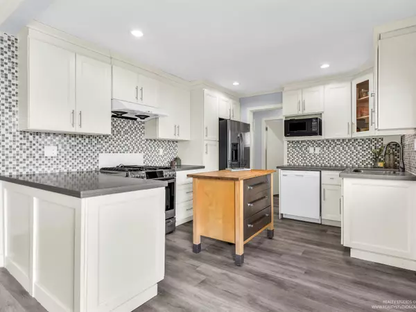 Vancouver, BC V5K 4A5,45 Renfrew ST