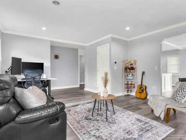 Vancouver, BC V5K 4A5,45 Renfrew ST