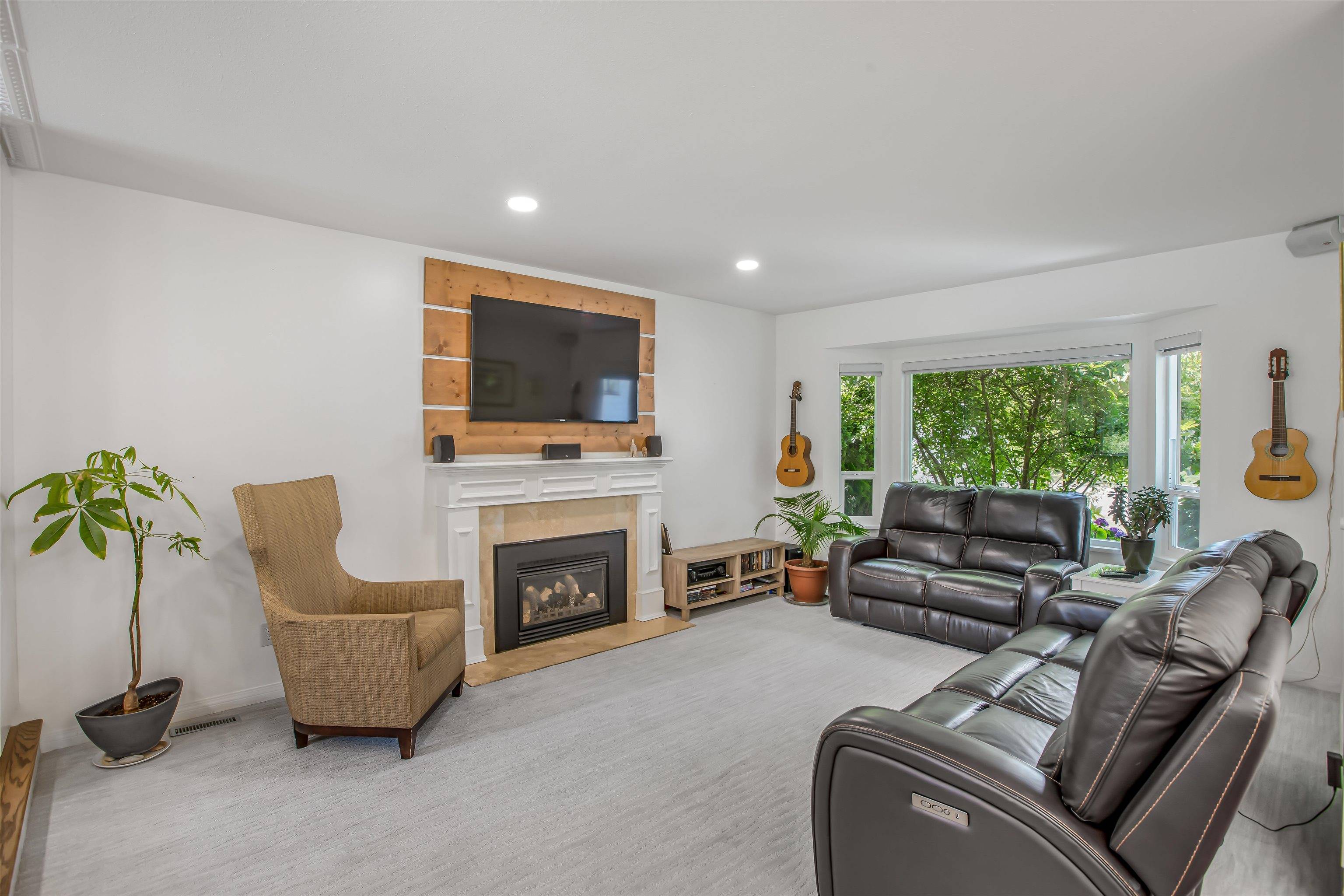 Surrey, BC V3S 7R6,6090 187a ST