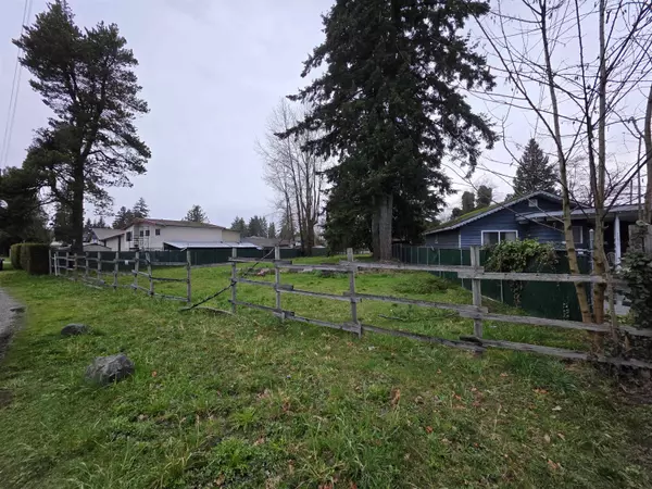 Surrey, BC V3T 3C3,13069 Old Yale RD