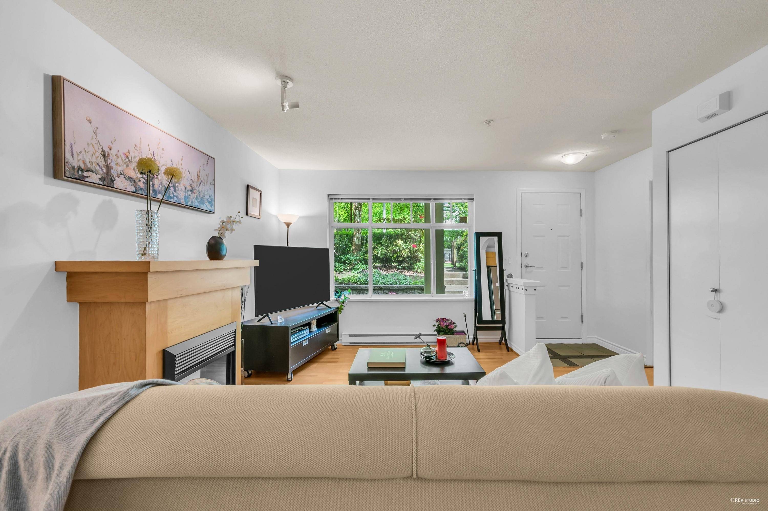 Burnaby, BC V3N 5C6,7488 Southwynde AVE #51