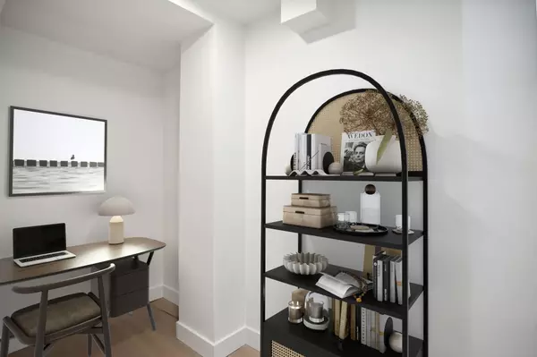 Vancouver, BC V5Y 2H8,157 W King Edward AVE #101